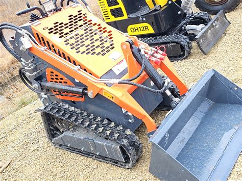 agt ysrt14 mini compact track loader